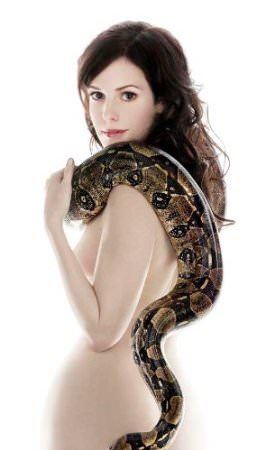 Mary-Louoise-Parker-naked-with-snake